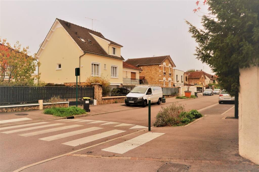 Vaires-sur-Marne Appartement Cosy Proche Disney מראה חיצוני תמונה
